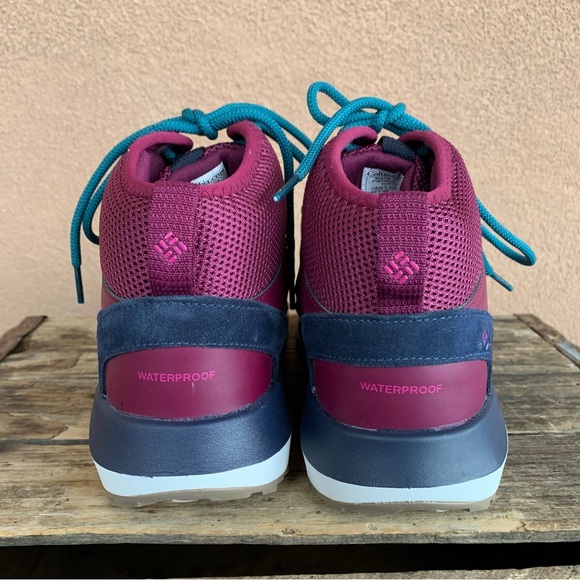 Columbia Trailstorm Mid Hiking Boot - Picture 4 of 8